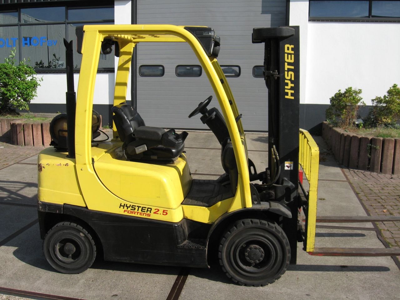 Frontstapler des Typs Hyster -, Gebrauchtmaschine in Oldenzaal (Bild 3)