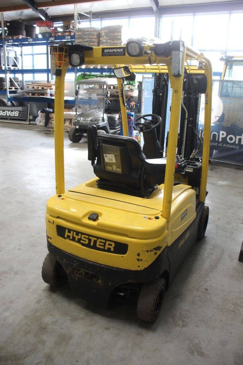 Frontstapler от тип Hyster 2.0, Gebrauchtmaschine в Antwerpen (Снимка 5)