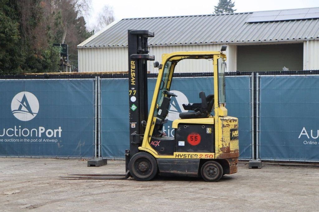 Frontstapler tip Hyster E2.50XM-700, Gebrauchtmaschine in Antwerpen (Poză 3)