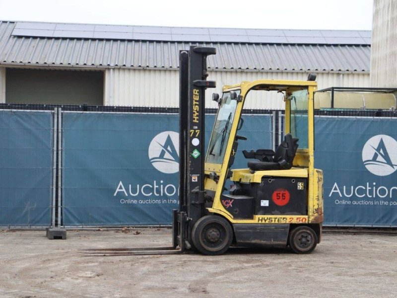 Frontstapler типа Hyster E2.50XM-700, Gebrauchtmaschine в Antwerpen (Фотография 1)