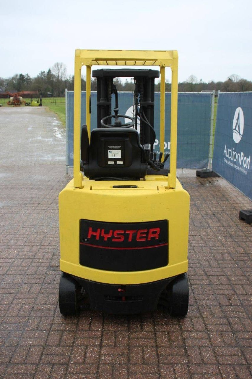 Frontstapler of the type Hyster E2.50XM-847, Gebrauchtmaschine in Antwerpen (Picture 4)