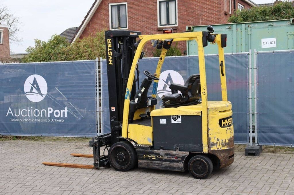 Frontstapler типа Hyster E2.5XN MWB, Gebrauchtmaschine в Antwerpen (Фотография 3)
