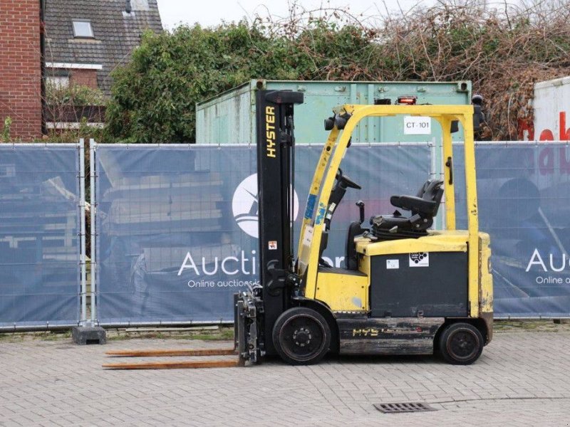 Frontstapler typu Hyster E2.5XN MWB, Gebrauchtmaschine v Antwerpen (Obrázok 1)