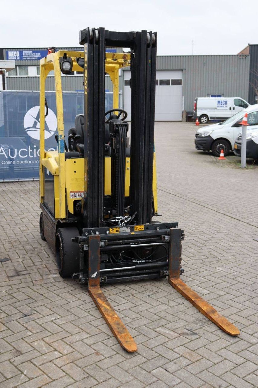 Frontstapler типа Hyster E2.5XN MWB, Gebrauchtmaschine в Antwerpen (Фотография 8)