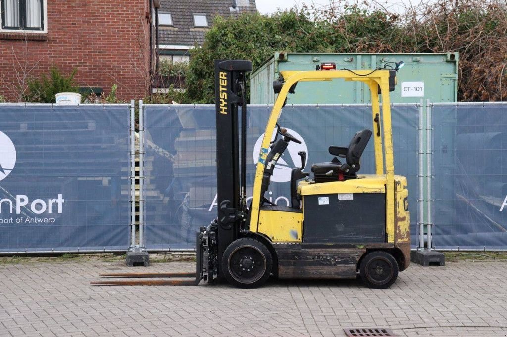 Frontstapler del tipo Hyster E2.5XN MWB, Gebrauchtmaschine In Antwerpen (Immagine 2)