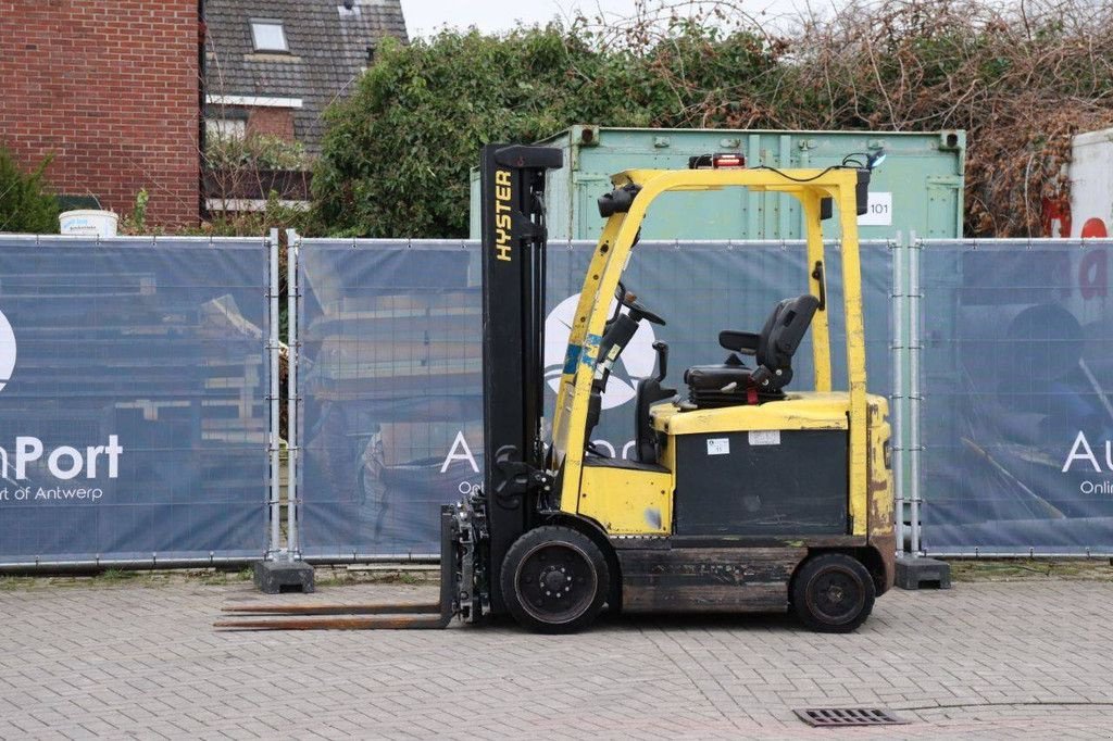 Frontstapler del tipo Hyster E2.5XN MWB, Gebrauchtmaschine In Antwerpen (Immagine 1)