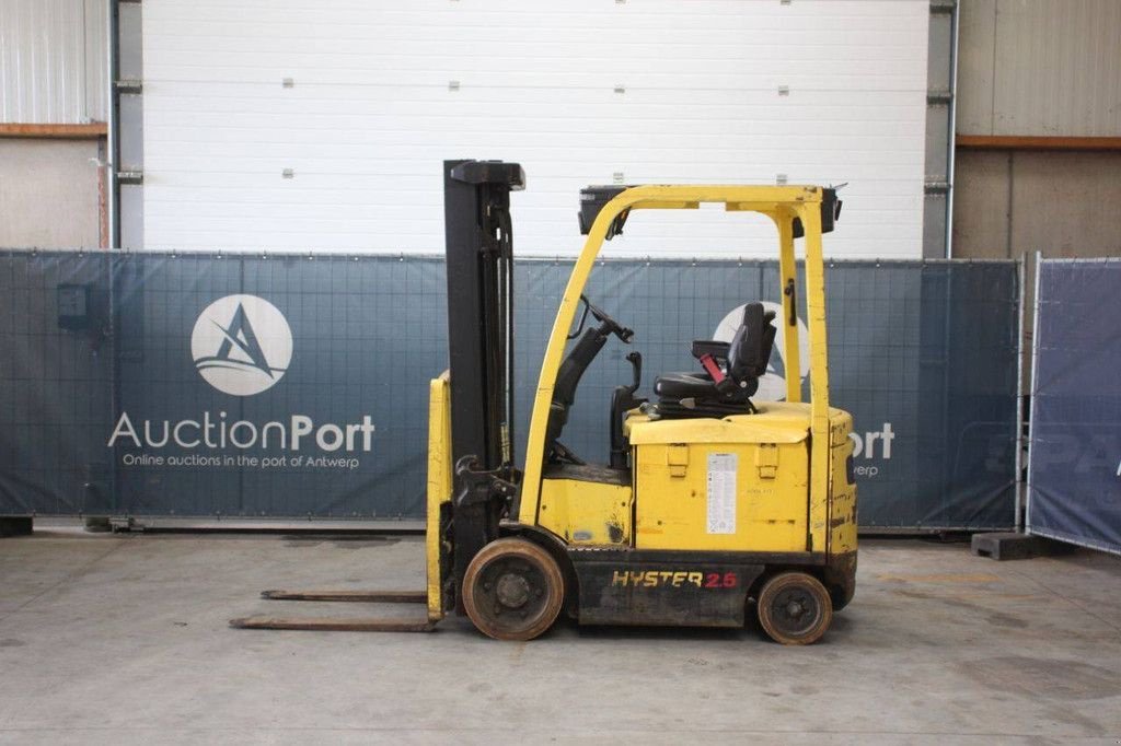 Frontstapler Türe ait Hyster E2.5XN, Gebrauchtmaschine içinde Antwerpen (resim 2)