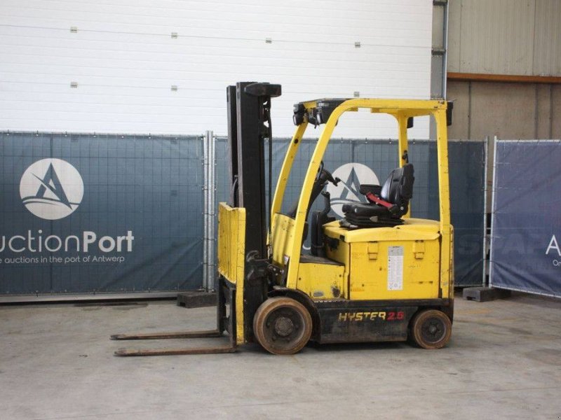 Frontstapler typu Hyster E2.5XN, Gebrauchtmaschine v Antwerpen (Obrázek 1)