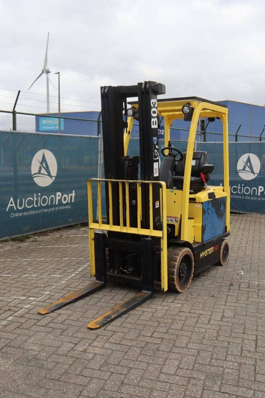 Frontstapler Türe ait Hyster E3.0XN MWB, Gebrauchtmaschine içinde Antwerpen (resim 10)
