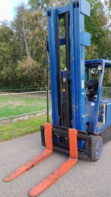 Frontstapler des Typs Hyster E70B, Gebrauchtmaschine in Mijdrecht (Bild 3)
