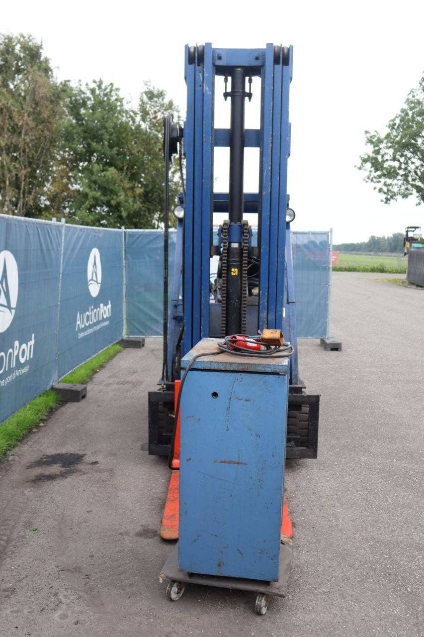 Frontstapler tip Hyster E70B, Gebrauchtmaschine in Antwerpen (Poză 9)