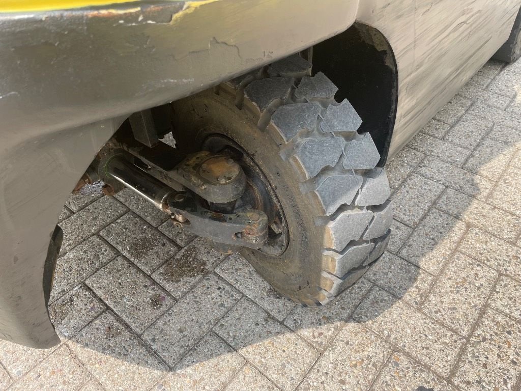 Frontstapler des Typs Hyster H 2.5 XT, Gebrauchtmaschine in WIJCHEN (Bild 11)