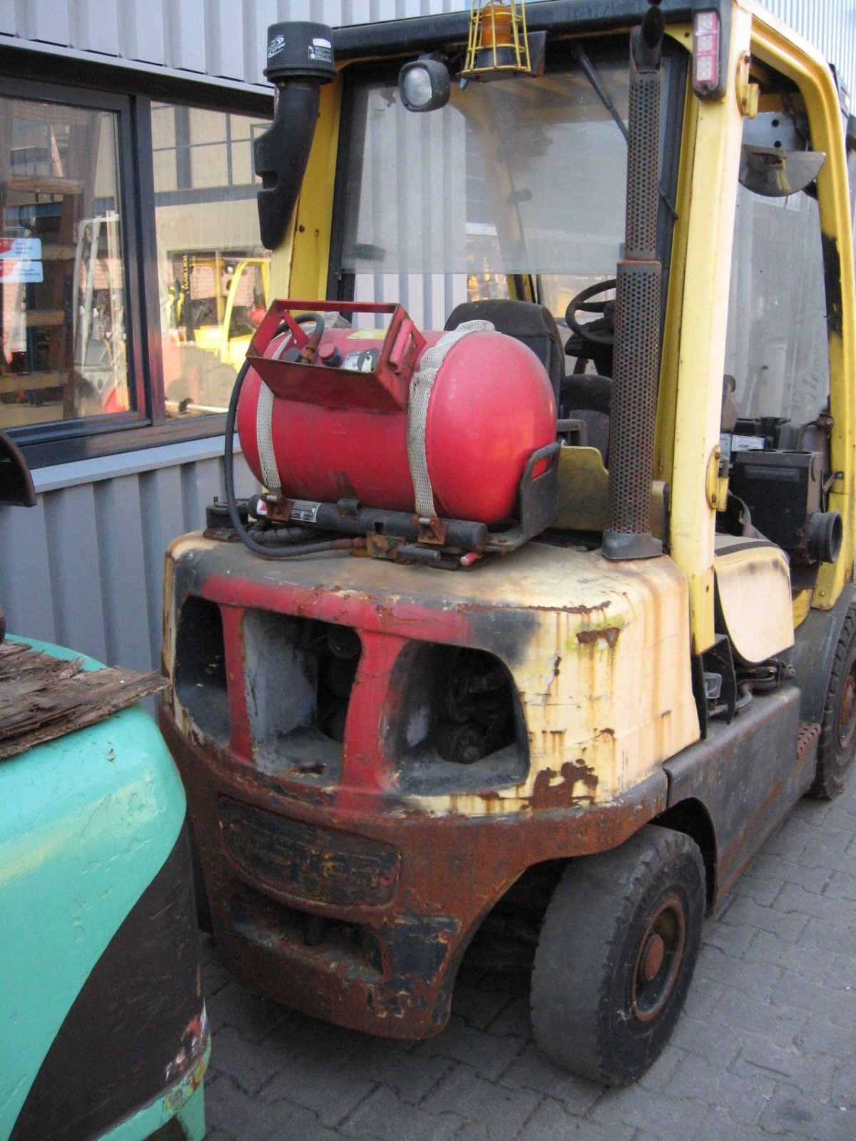 Frontstapler des Typs Hyster H25 FT, Gebrauchtmaschine in Oldenzaal (Bild 2)