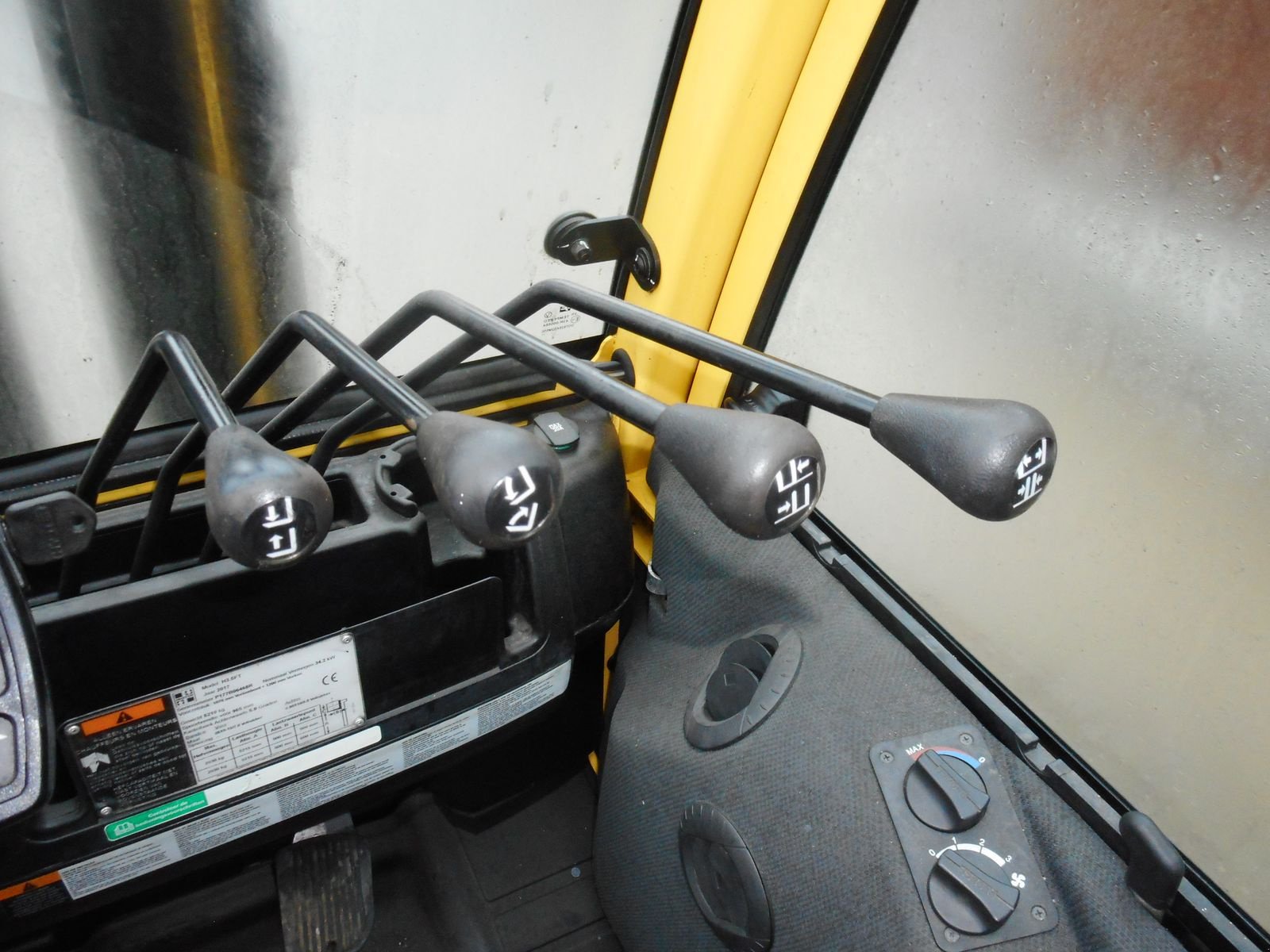 Frontstapler des Typs Hyster H3.5FT Triplex 5,2m + SS + ZV + Kabine mit Heizu, Gebrauchtmaschine in St. Nikolai ob Draßling (Bild 9)