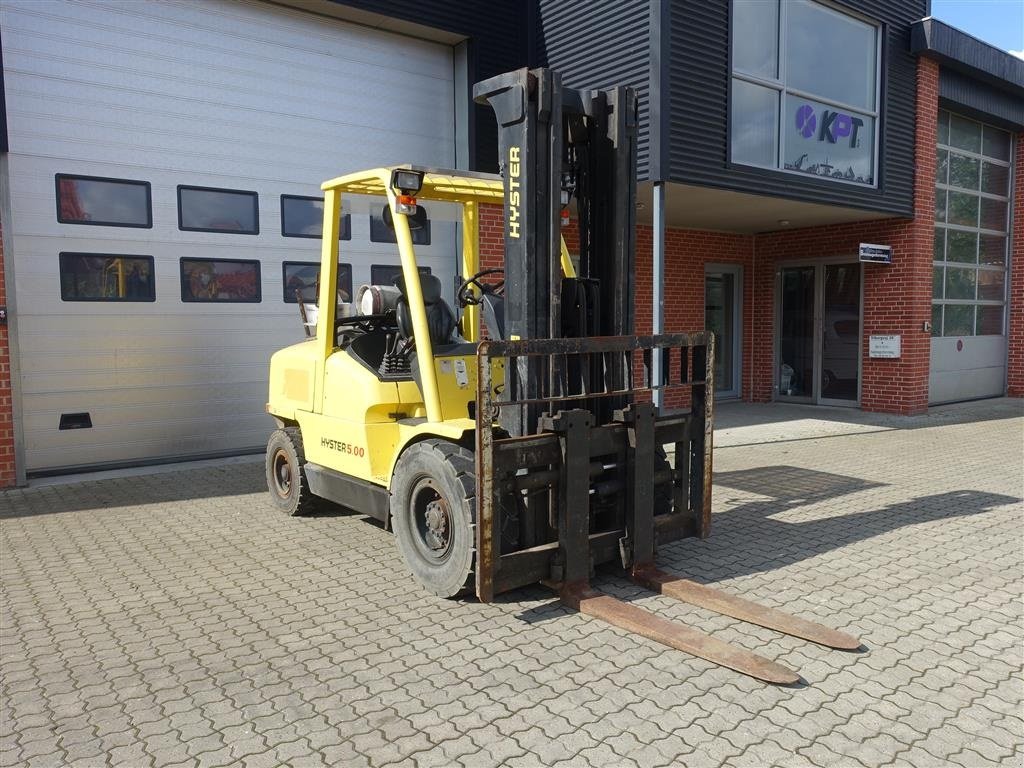 Frontstapler типа Hyster H5.00XM MED FRILØFT, GAFFELFLYT OG SIDESKIFTE, Gebrauchtmaschine в Skive (Фотография 1)