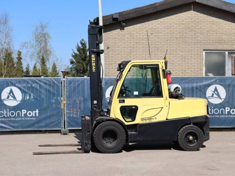 Frontstapler des Typs Hyster H5.5FT, Gebrauchtmaschine in Antwerpen (Bild 1)