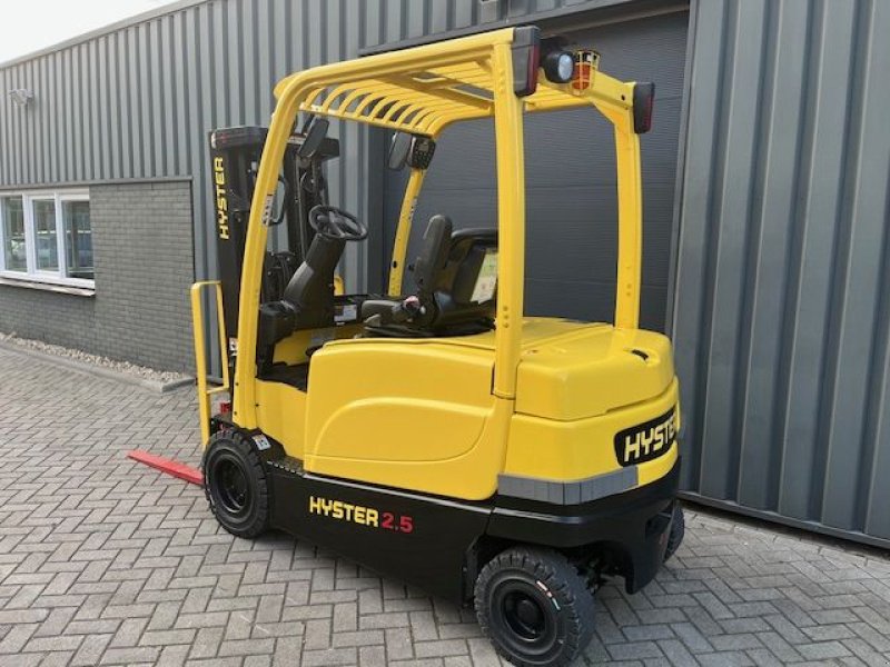 Frontstapler of the type Hyster J 2.5 XN, Gebrauchtmaschine in Enschede (Picture 3)