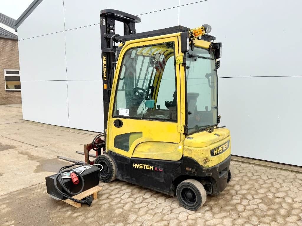 Frontstapler от тип Hyster J1.6XN MWB - Duplex / Rotating Forks / Lithium, Gebrauchtmaschine в Veldhoven (Снимка 3)
