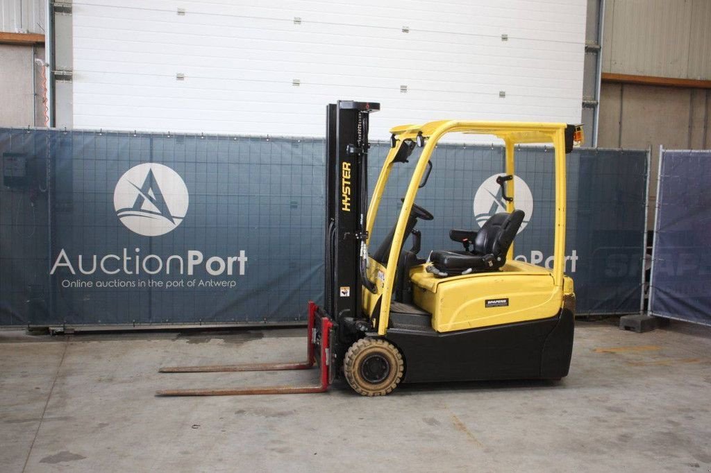 Frontstapler от тип Hyster J1.6XNT, Gebrauchtmaschine в Antwerpen (Снимка 1)