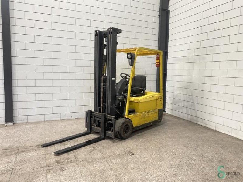 Frontstapler des Typs Hyster J2.00XMT, Gebrauchtmaschine in Wijchen (Bild 1)