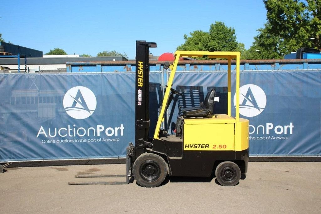 Frontstapler типа Hyster J2.50XL, Gebrauchtmaschine в Antwerpen (Фотография 2)