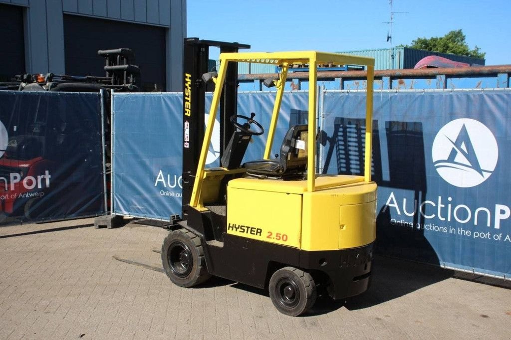 Frontstapler типа Hyster J2.50XL, Gebrauchtmaschine в Antwerpen (Фотография 3)