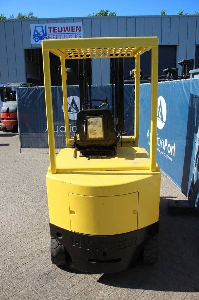 Frontstapler van het type Hyster J2.50XL, Gebrauchtmaschine in Antwerpen (Foto 4)