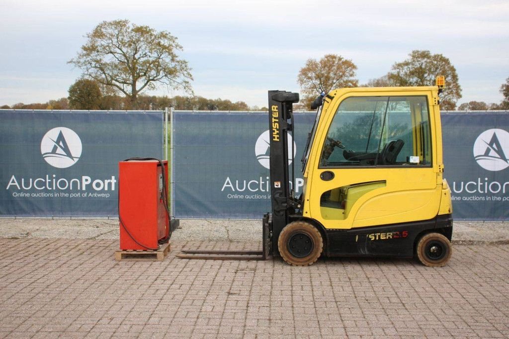 Frontstapler del tipo Hyster J2.5XN, Gebrauchtmaschine en Antwerpen (Imagen 2)
