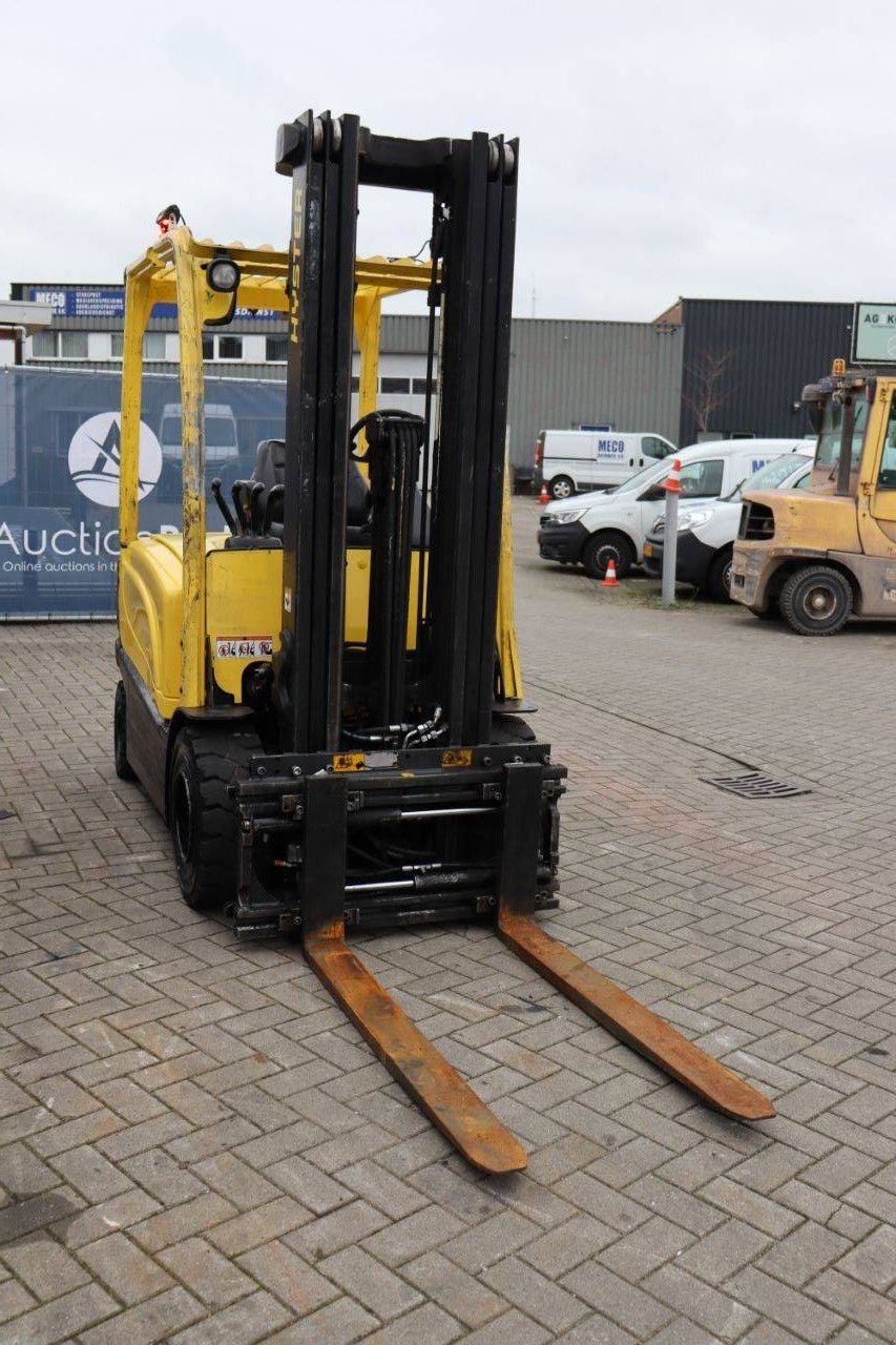 Frontstapler tip Hyster J2.5XN, Gebrauchtmaschine in Antwerpen (Poză 8)