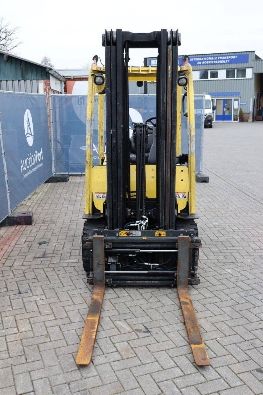 Frontstapler du type Hyster J2.5XN, Gebrauchtmaschine en Antwerpen (Photo 9)
