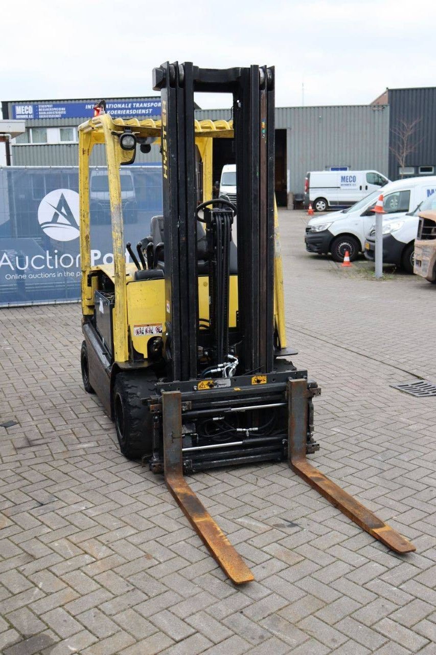 Frontstapler du type Hyster J2.5XN, Gebrauchtmaschine en Antwerpen (Photo 8)
