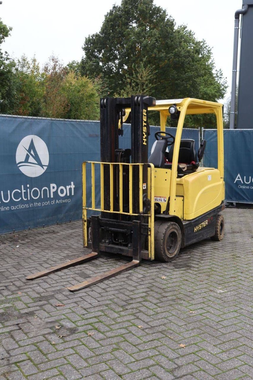 Frontstapler от тип Hyster J2.5XN, Gebrauchtmaschine в Antwerpen (Снимка 10)