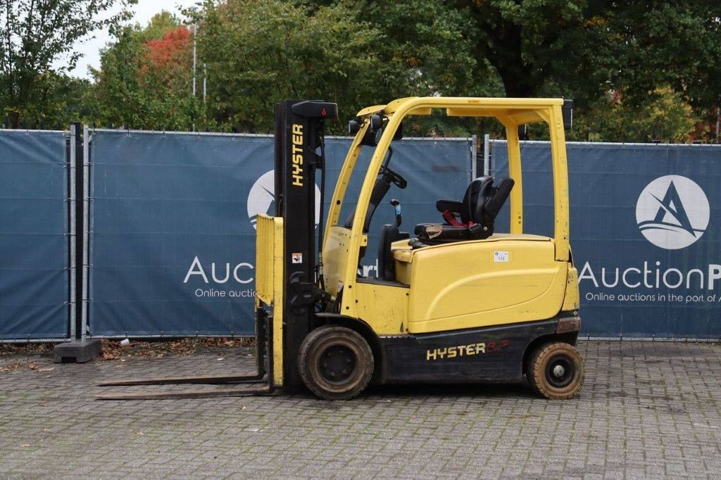 Frontstapler от тип Hyster J2.5XN, Gebrauchtmaschine в Antwerpen (Снимка 1)