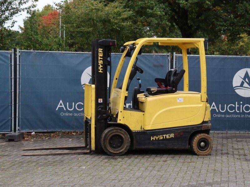 Frontstapler del tipo Hyster J2.5XN, Gebrauchtmaschine en Antwerpen (Imagen 1)