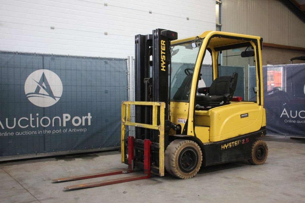 Frontstapler типа Hyster J2.5XN, Gebrauchtmaschine в Antwerpen (Фотография 9)