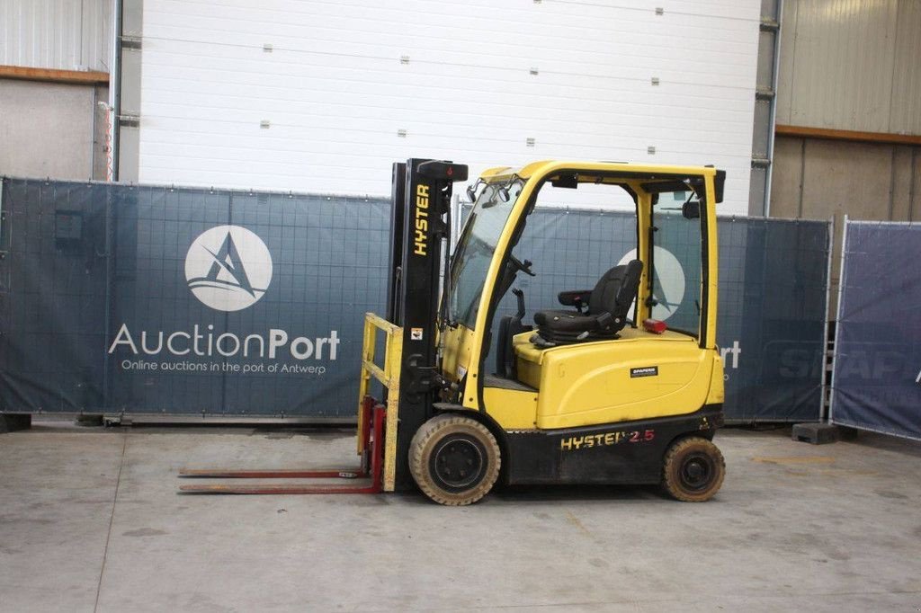 Frontstapler типа Hyster J2.5XN, Gebrauchtmaschine в Antwerpen (Фотография 1)