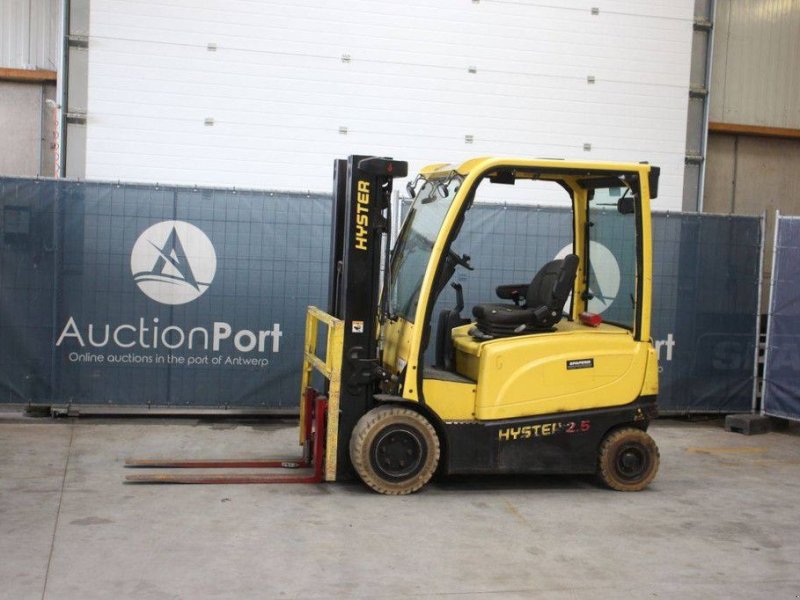 Frontstapler typu Hyster J2.5XN, Gebrauchtmaschine w Antwerpen (Zdjęcie 1)