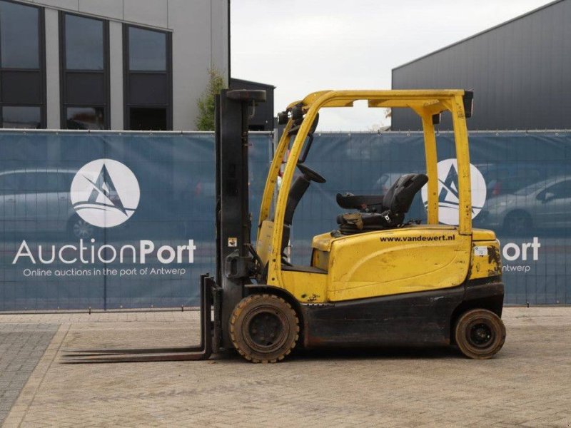 Frontstapler typu Hyster J3.0XN, Gebrauchtmaschine v Antwerpen (Obrázok 1)