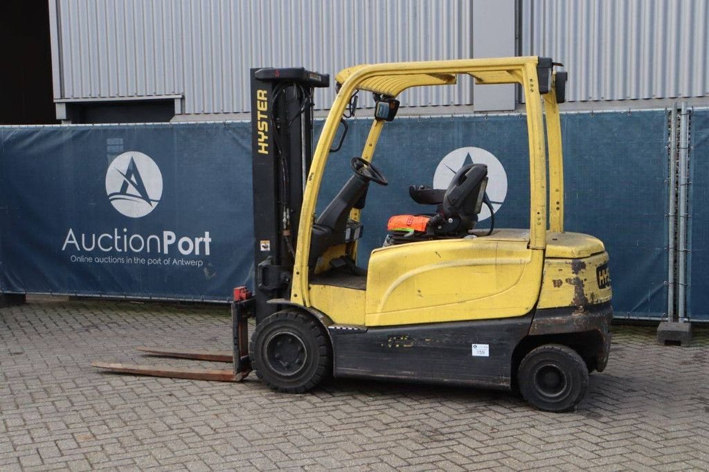 Frontstapler des Typs Hyster J3.0XN, Gebrauchtmaschine in Antwerpen (Bild 3)