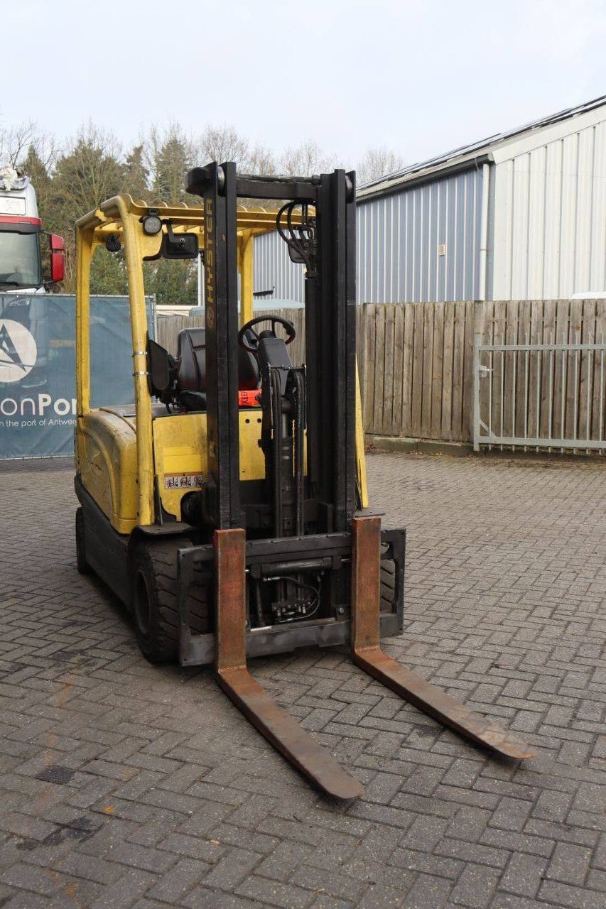 Frontstapler des Typs Hyster J3.0XN, Gebrauchtmaschine in Antwerpen (Bild 8)
