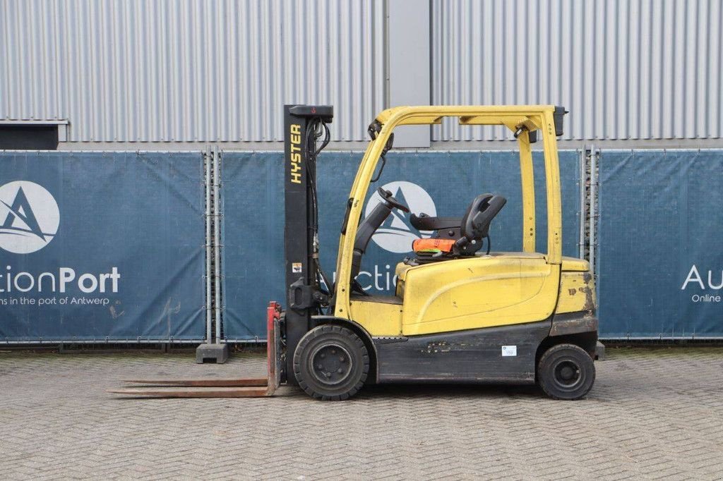 Frontstapler des Typs Hyster J3.0XN, Gebrauchtmaschine in Antwerpen (Bild 2)