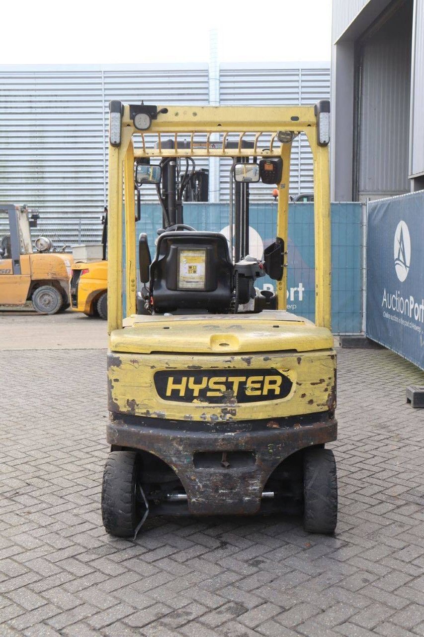 Frontstapler des Typs Hyster J3.0XN, Gebrauchtmaschine in Antwerpen (Bild 5)