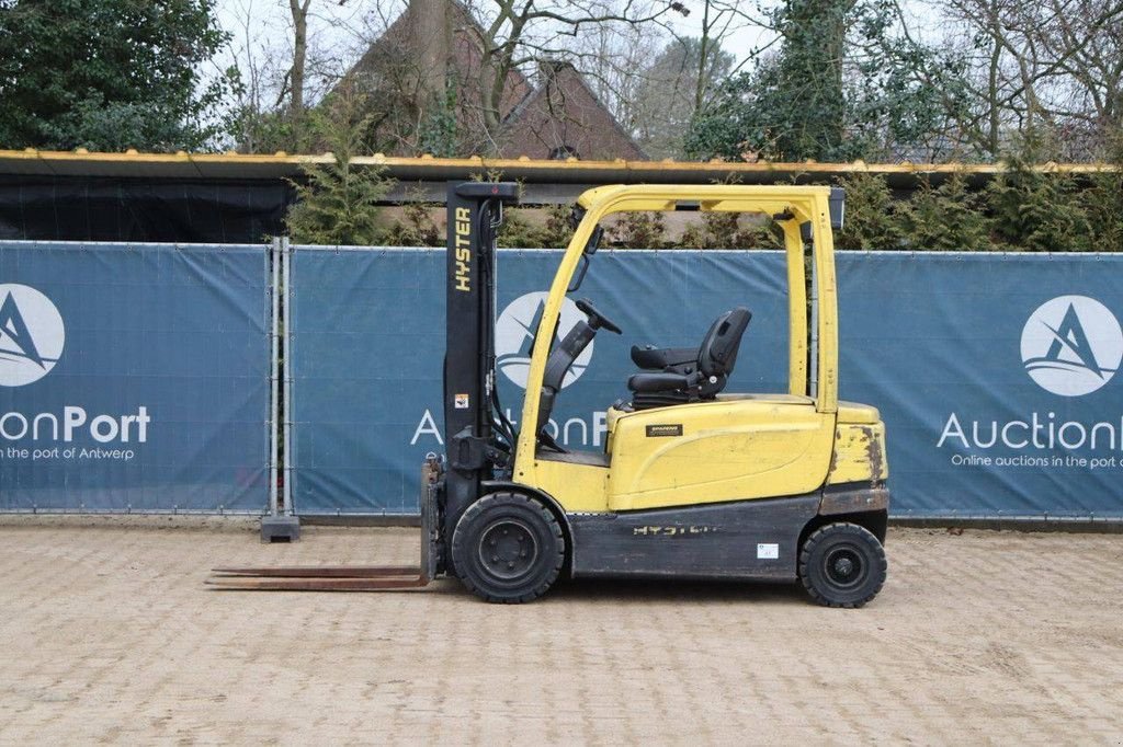 Frontstapler типа Hyster J3.0XN, Gebrauchtmaschine в Antwerpen (Фотография 2)