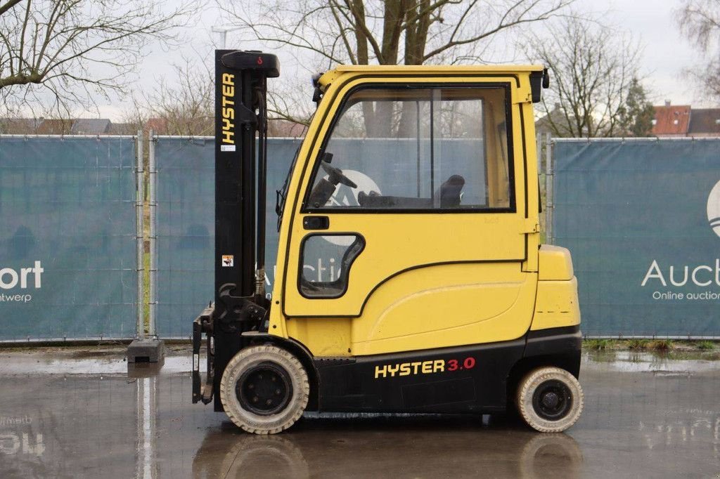 Frontstapler Türe ait Hyster J3.0XN, Gebrauchtmaschine içinde Antwerpen (resim 2)