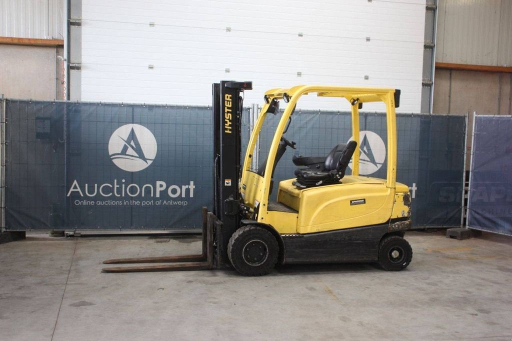 Frontstapler Türe ait Hyster J3.0XN, Gebrauchtmaschine içinde Antwerpen (resim 1)