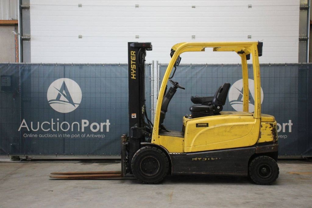Frontstapler типа Hyster J3.0XN, Gebrauchtmaschine в Antwerpen (Фотография 2)