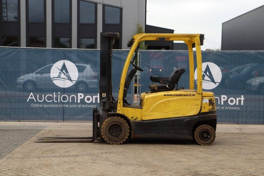 Frontstapler del tipo Hyster J3.0XN, Gebrauchtmaschine In Antwerpen (Immagine 2)