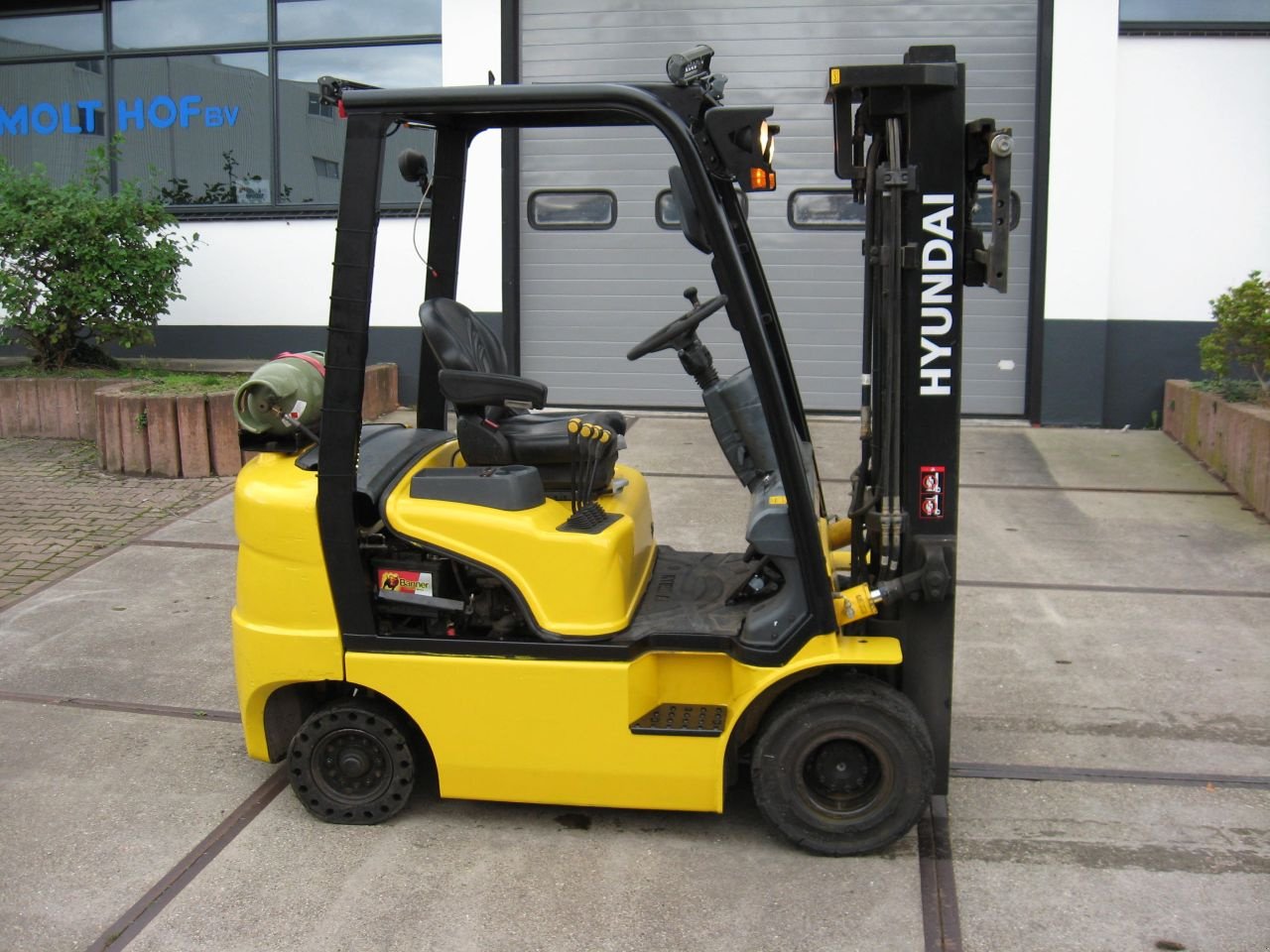 Frontstapler des Typs Hyundai -, Gebrauchtmaschine in Oldenzaal (Bild 2)