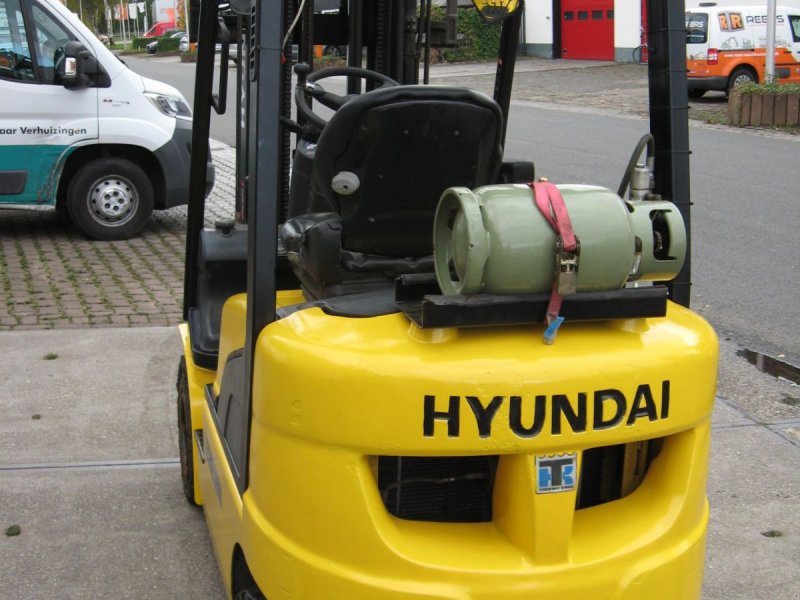 Frontstapler typu Hyundai -, Gebrauchtmaschine v Oldenzaal (Obrázek 1)