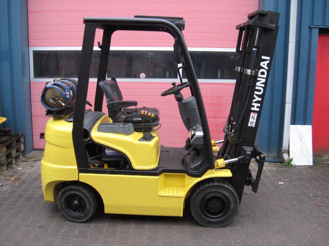 Frontstapler of the type Hyundai -, Gebrauchtmaschine in Oldenzaal (Picture 3)